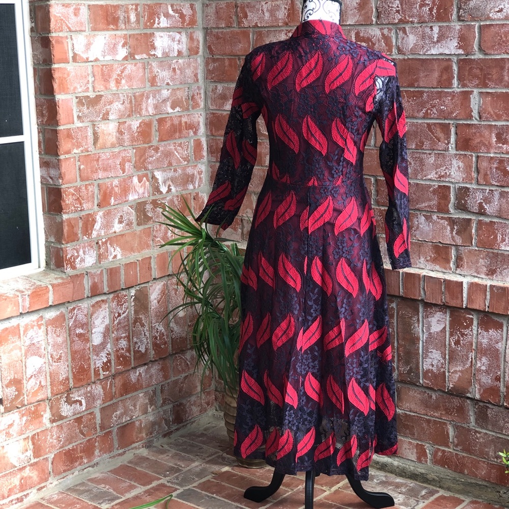 ❤️❤️❤️ Beautiful Red& Blue Lace Mid Length Dress - Picture 7 of 8